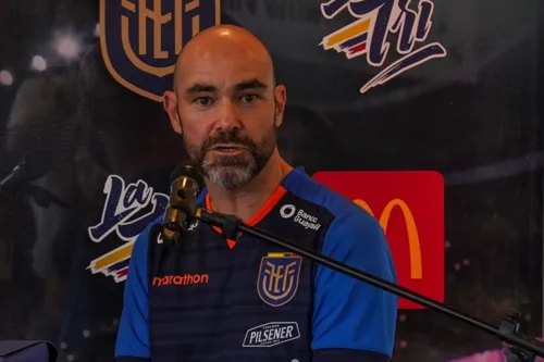 "La decisión ya está tomada", indica Félix Sánchez sobre Robert Arboleda y Gonzalo Plata