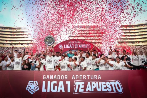 Universitario, con Segundo Portocarrero de titular, logra la hazaña y se proclama campeón