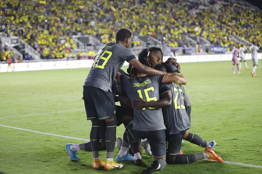 Ecuador enfrenta a Arabia Saudita con la mira en el Mundial