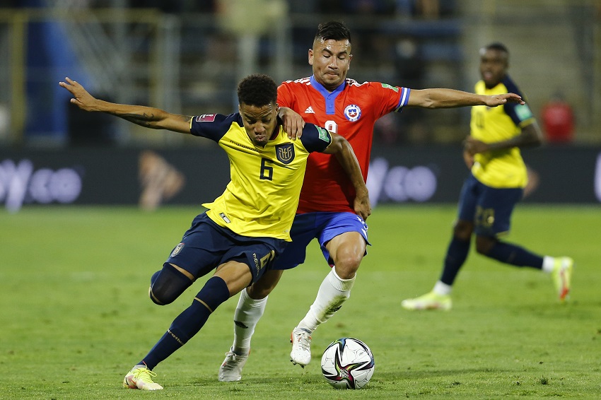 FIFA desestima el reclamo de Chile contra Ecuador en el caso de Byron Castillo