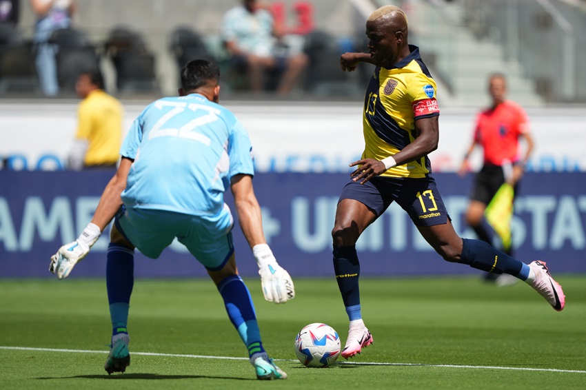 Enner Valencia, expulsado en el partido contra Venezuela