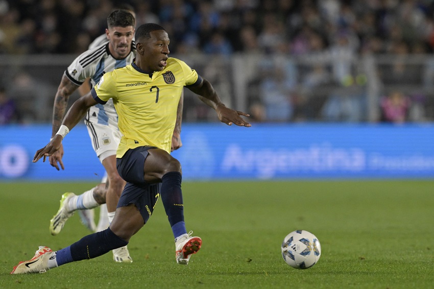 Pervis Estupiñán será baja en Ecuador para la Copa América, confirma Félix Sánchez