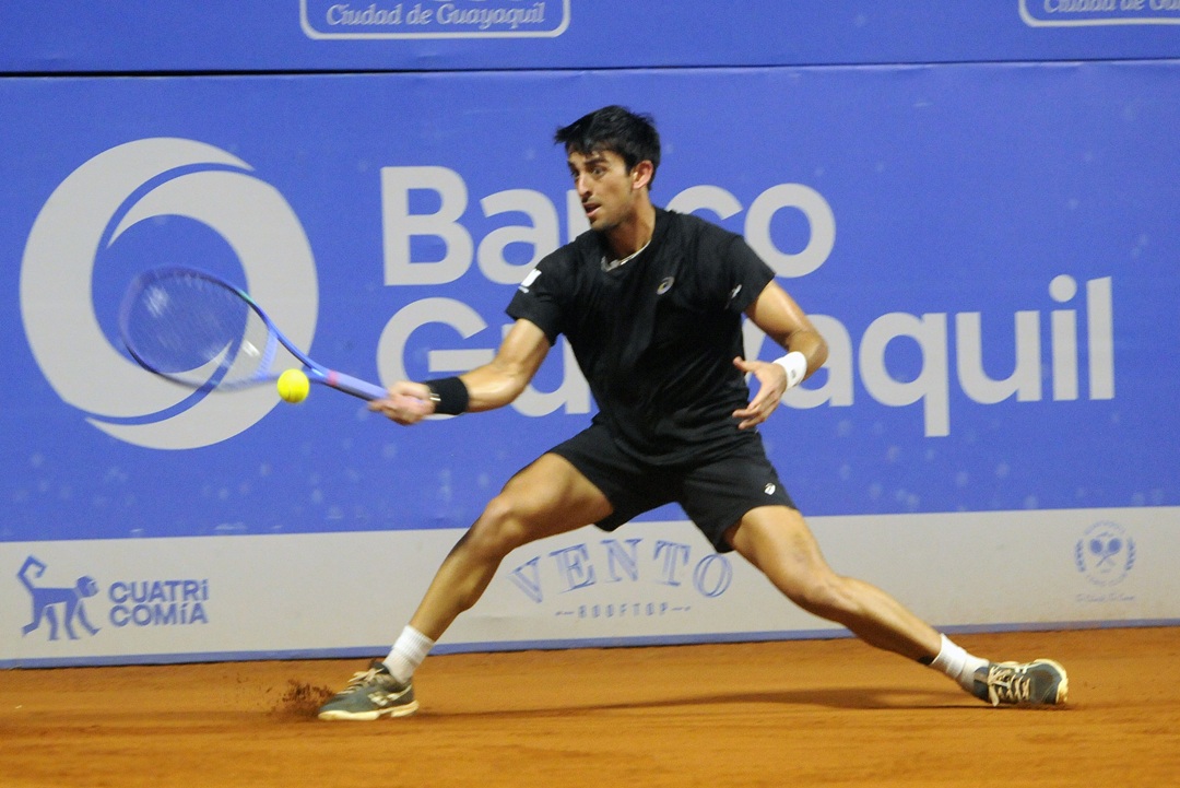 Andrés Andrade avanza a cuartos de final del Challenger de Guayaquil