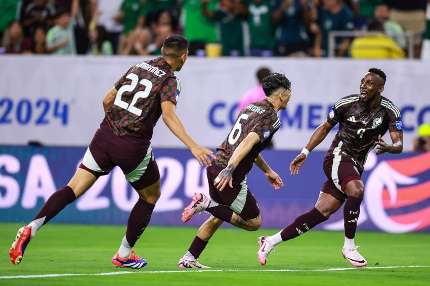 México reacciona tras pasar apuros y logra imponerse a Jamaica