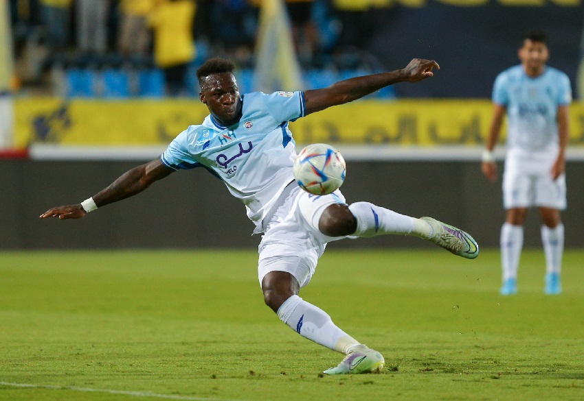 Felipe Caicedo se estrena en las redes con el Abha FC en la victoria sobre el Al-Taawoun