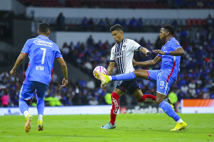 Michael Estrada Cruz Azul