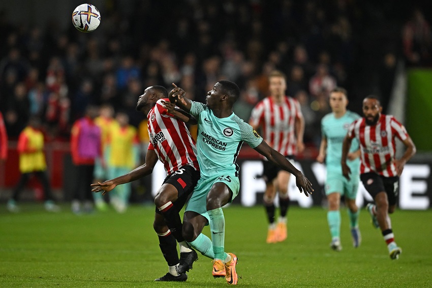 Moisés Caicedo y Pervis Estupiñán mantienen titularidad, aunque el Brighton cae ante Brentford