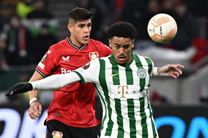 Bayer Leverkusen, con Piero Hincapié de titular, doblega a Ferencváros y avanza a cuartos