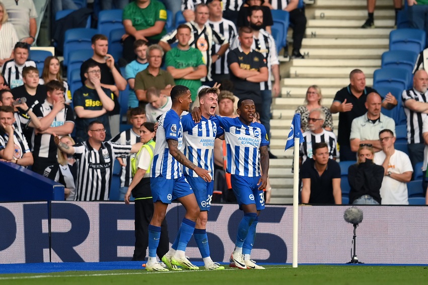 Brighton Premier League Pervis Estupiñán