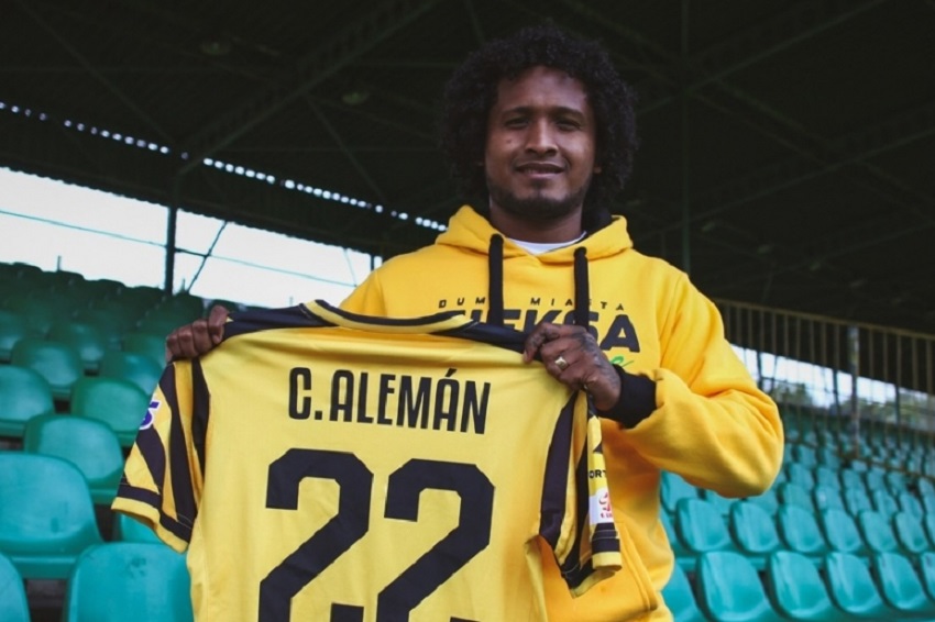 Christian Alemán supera la revisión, firma su contrato y se suma a los trabajos del GKS Katowice