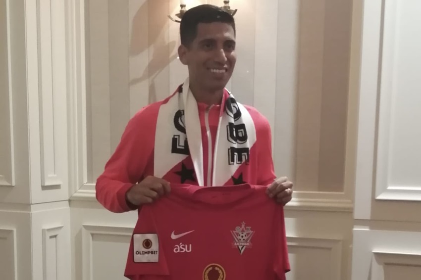 José Cevallos firma contrato y comienza su etapa en el Aktobe