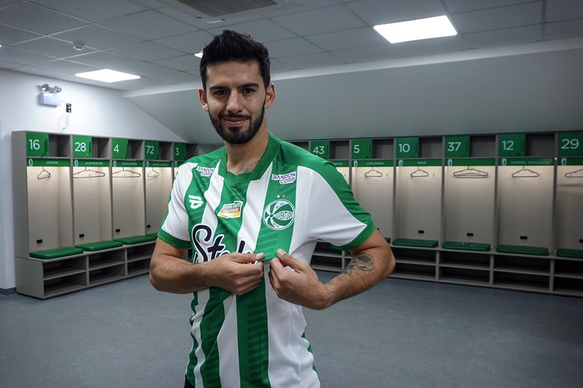 Ronie Carrillo refuerza el ataque del Juventude de Brasil