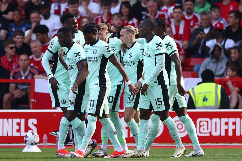 Moisés Caicedo aporta una asistencia clave y Chelsea remonta a Nottingham Forest para acercarse a torneo europeo