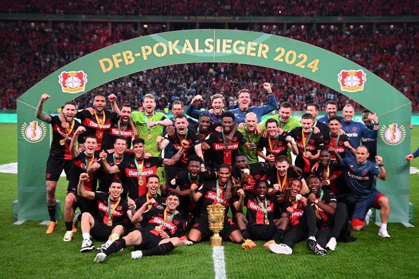 Bayer Leverkusen, con participación de Piero Hincapié, completa el doblete al ganar la Copa de Alemania
