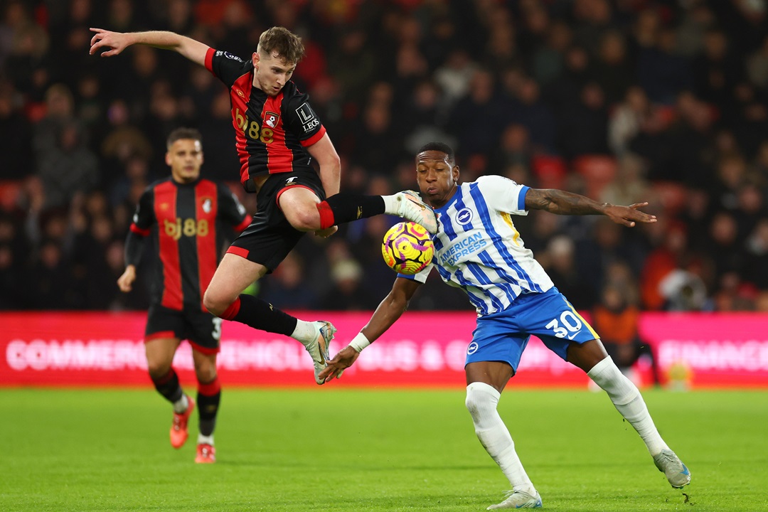 Brighton, con Pervis Estupiñán en el rol estelar, se impone contra el Bournemouth