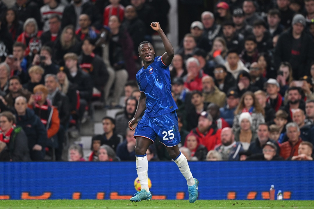Moisés Caicedo, en el equipo ideal de la fecha 10 de la Premier League