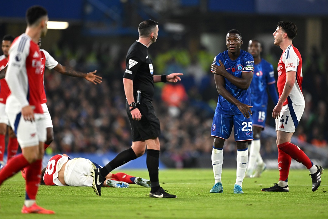 Chelsea, con la capitanía de Moisés Caicedo, rescata el empate contra Arsenal