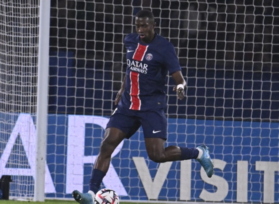 Willian Pacho PSG