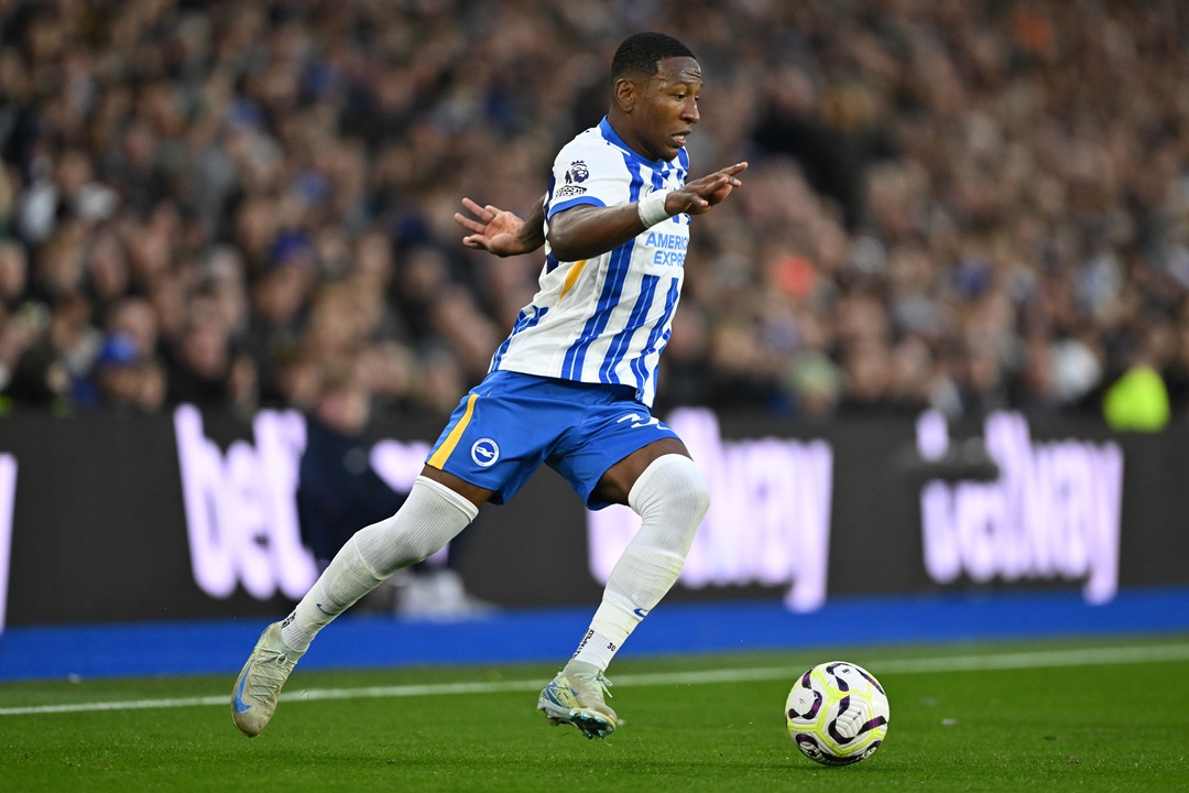 Brighton, con Pervis Estupiñán en el segundo tiempo, cae ante Liverpool y se despide de la Copa de la Liga