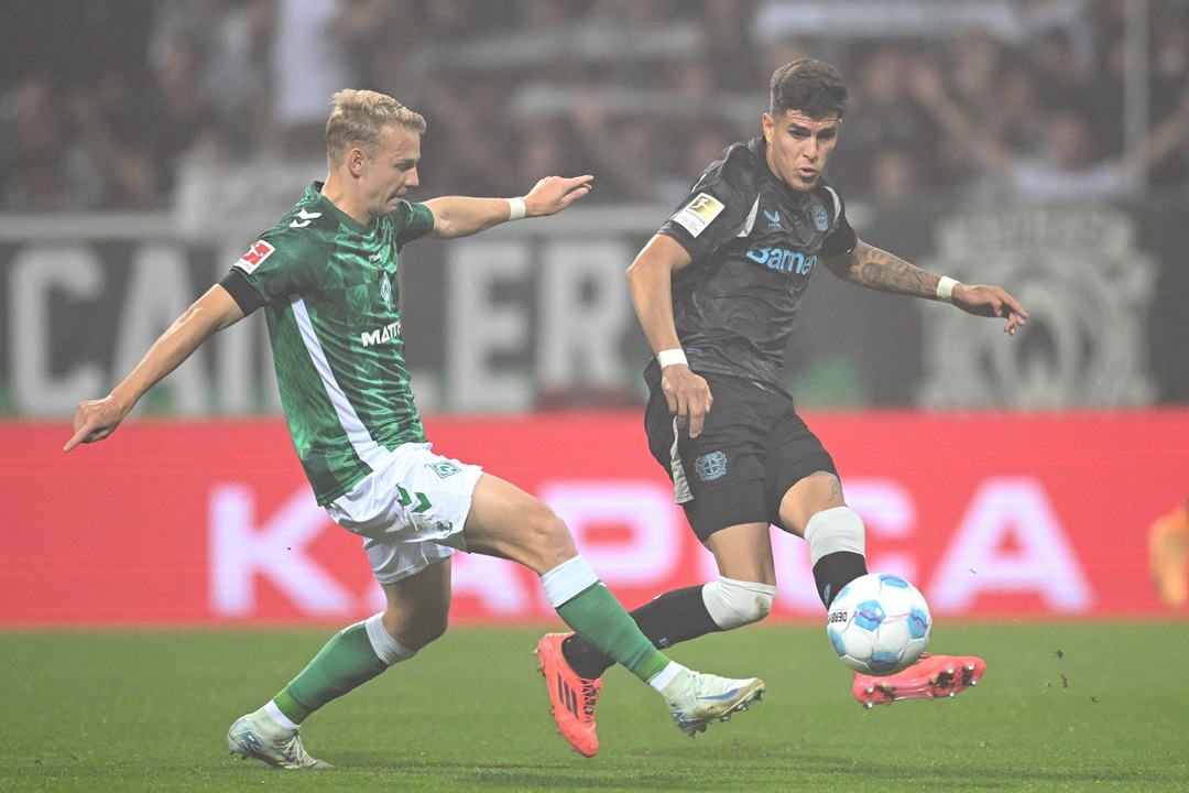 Bayer Leverkusen, con Piero Hincapié en el rol estelar, deja escapar el triunfo en intenso duelo contra Werder Bremen