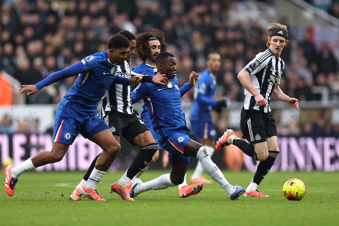Chelsea, con Moisés Caicedo titular, reacciona y logra el empate ante Newcastle
