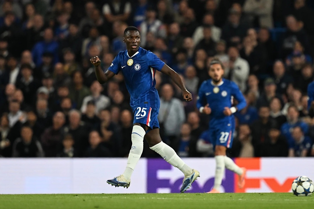 Las claves que hicieron de Moisés Caicedo la figura del Chelsea contra Benfica