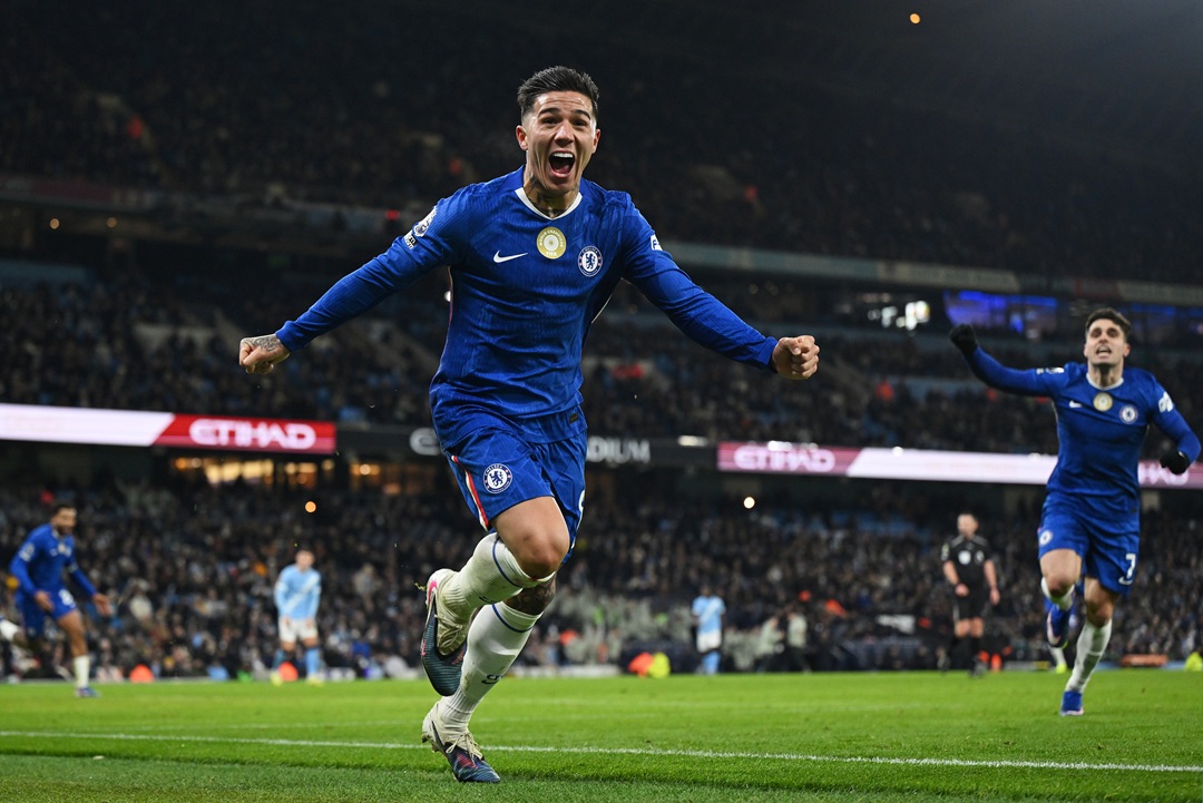 Chelsea, que siente la ausencia de Moisés Caicedo, logra un empate agónico contra Manchester City