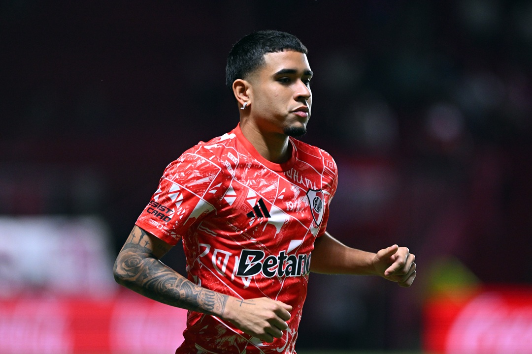 Kendry Páez debuta con River Plate en la derrota frente a Argentinos Juniors