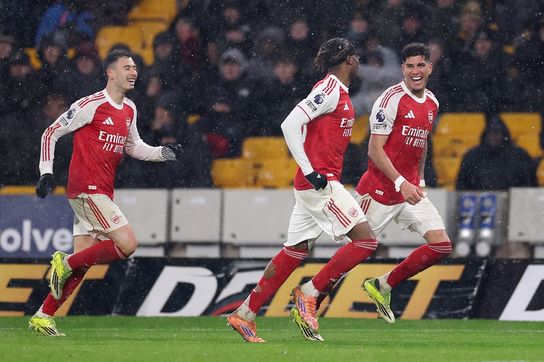 Piero Hincapié envía un mensaje tras anotar su primer gol con el Arsenal