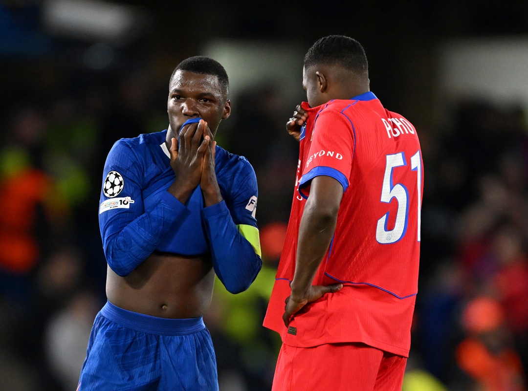 Con la firmeza de Willian Pacho, PSG vuelve a golear al Chelsea de Moisés Caicedo y sella la clasificación