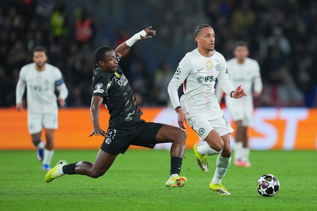 Con el liderazgo de Willian Pacho, PSG arrasa en el tramo final al Chelsea de Moisés Caicedo