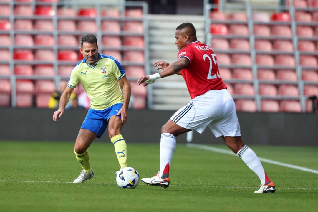 Antonio Valencia regresa al fútbol: jugará en liga de veteranos en Inglaterra