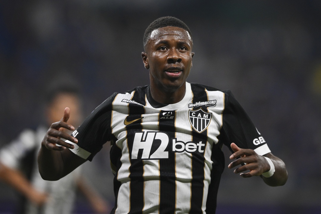 Alan Minda anota su primer gol con el Atlético Mineiro y lidera el triunfo sobre Cruzeiro; Keny Arroyo es expulsado