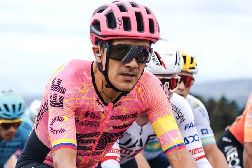 Richard Carapaz y Martín López, que llegan juntos en la cuarta etapa, ascienden en la general del Tour de Suiza