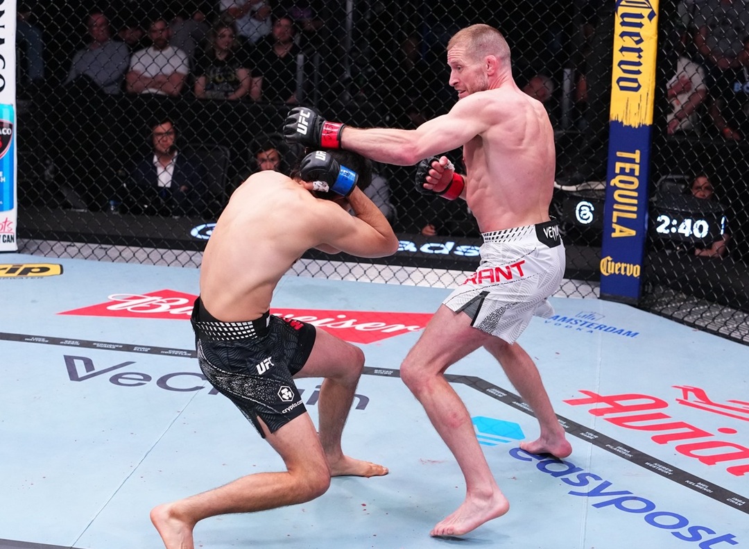 Adrián Luna Martinetti pierde en su debut en la UFC tras gran pelea contra Davey Grant