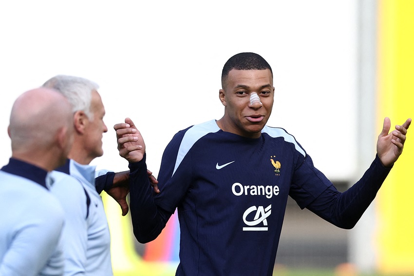 Didier Deschamps, seleccionador de Francia, no descarta a Kylian Mbappé contra Países Bajos