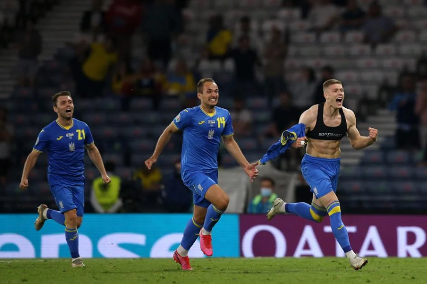 Ucrania hace historia con triunfo sobre Suecia y avanza a cuartos (Video)