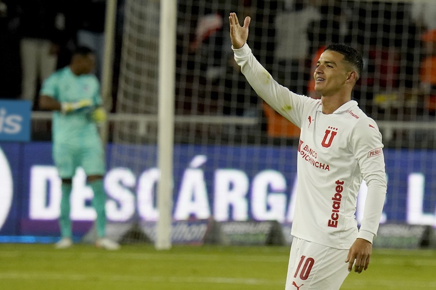 Liga de Quito hace oficial la compra del pase de Alexander Alvarado