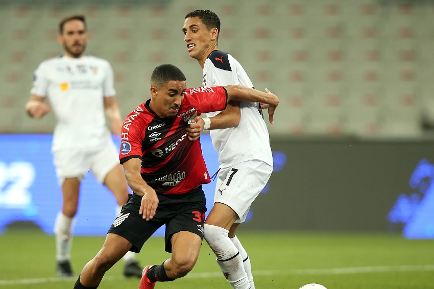 Santiago Scotto se vincula al Defensor Sporting, anuncia Liga de Quito