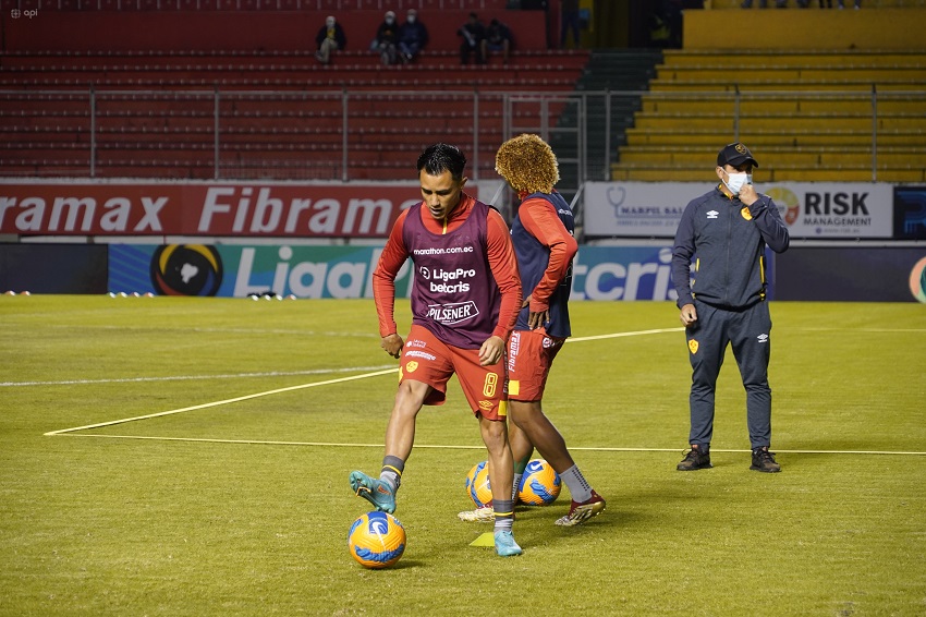 Diego Armas: "Se concretó todo, soy nuevo jugador de Técnico Universitario"