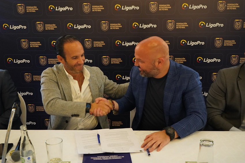 El VAR se implementará en todos los partidos de la LigaPro 2023 tras acuerdo con la FEF