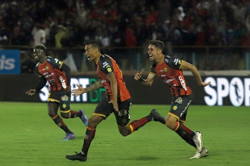 Deportivo Cuenca vence a Barcelona y queda a un paso de la Sudamericana