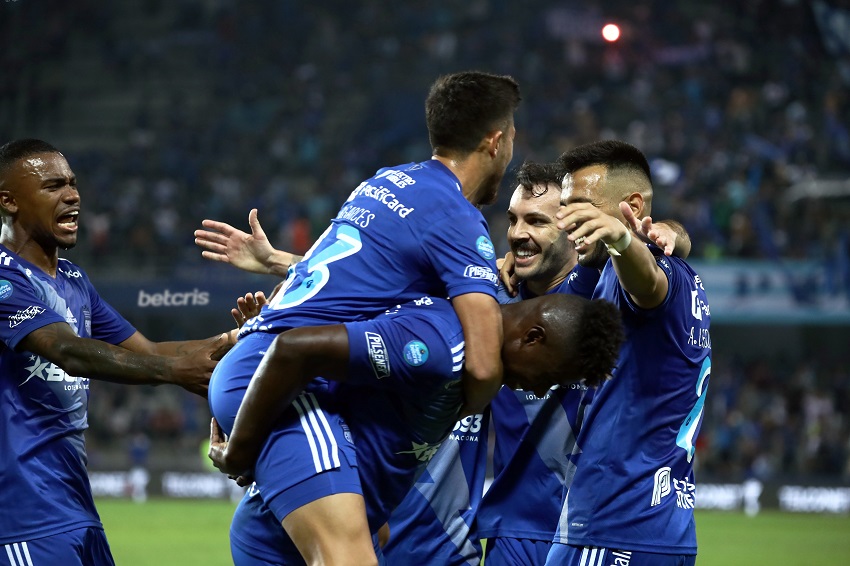 Emelec se acerca a los líderes al conseguir un triunfo laborioso ante Cumbayá