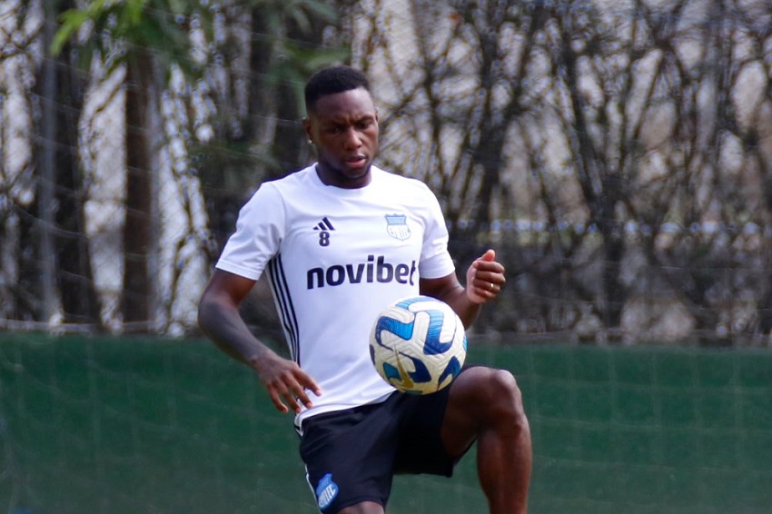 Aníbal Chalá explica la situación con Emelec y anuncia su salida del club