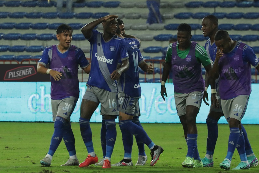 Emelec salda valores acordados con sus jugadores y quedará concentrado para el último partido