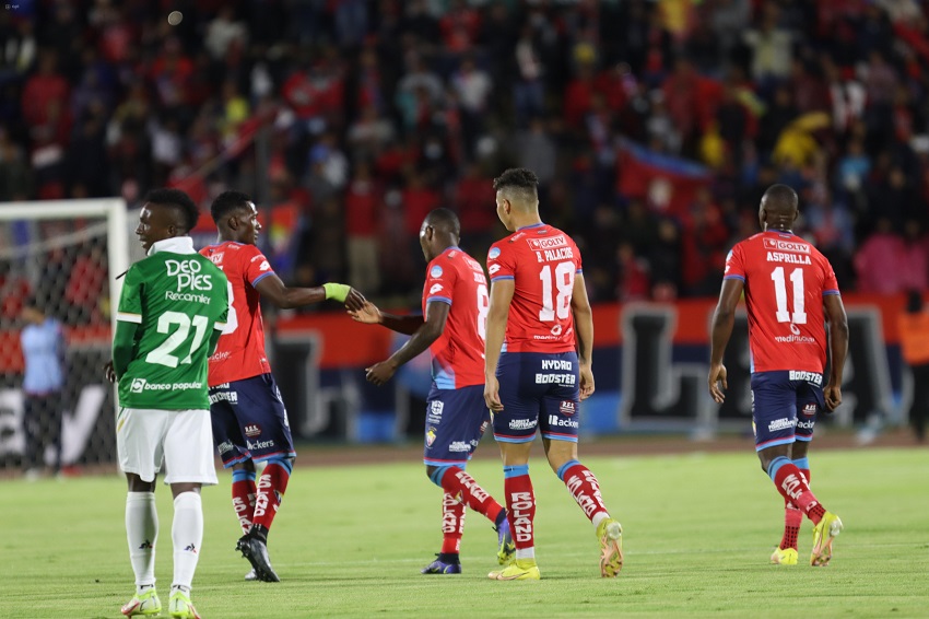 El Nacional ejerce autoridad y golea a Deportivo Cali en la 'Noche Roja'