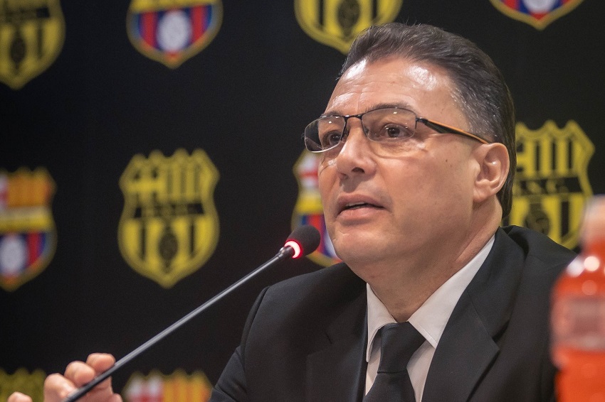 Carlos Alfaro Moreno: "Estábamos contentos con el formato de 12 equipos, donde jugábamos cuatro veces con Emelec y Liga"