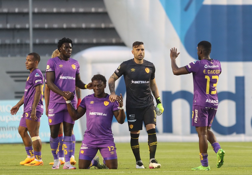 Aucas supera por la mínima a Gualaceo y se mantiene al acecho de la cima