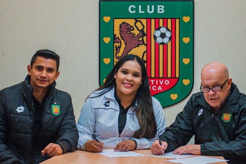 Deportivo Cuenca oficializa la contratación del entrenador Carlos Ischia