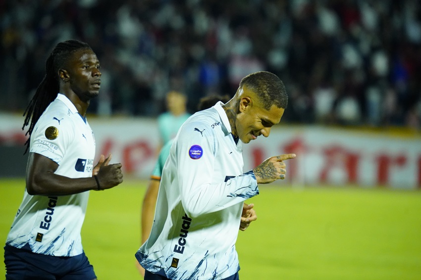 Liga de Quito hace pesar su jerarquía y remonta a Cumbayá para ser finalista